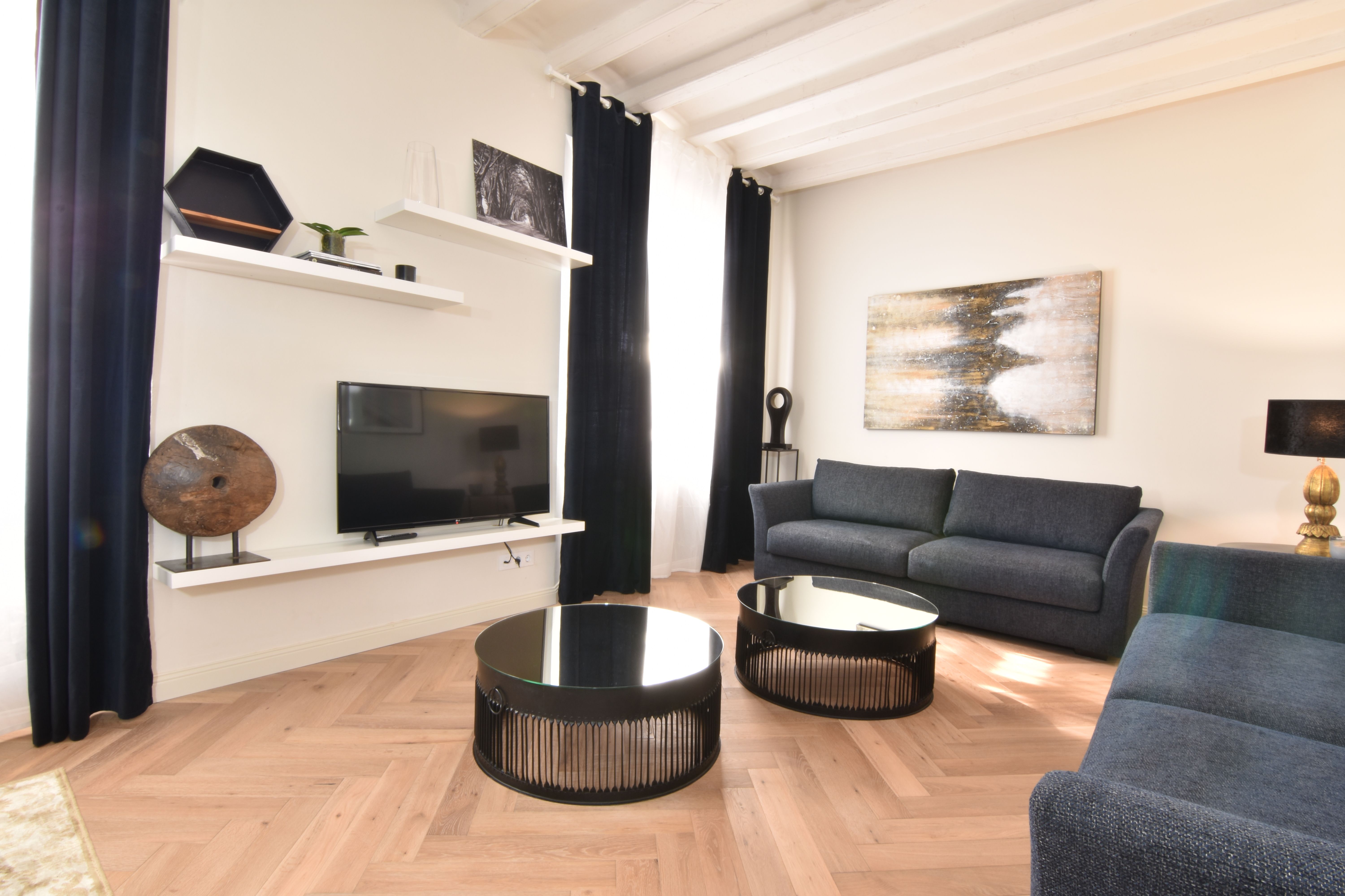 the living room salon pantip